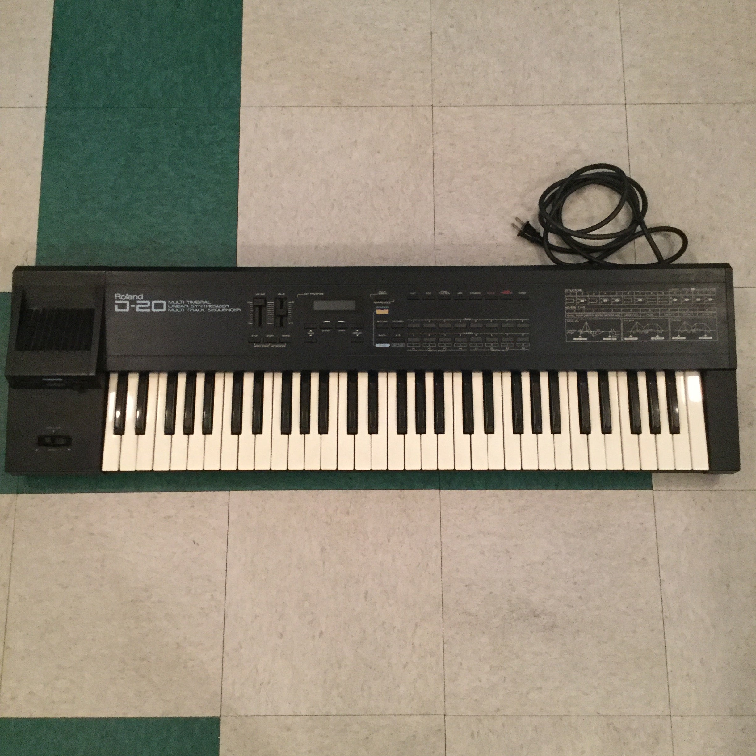 Used Roland D-20